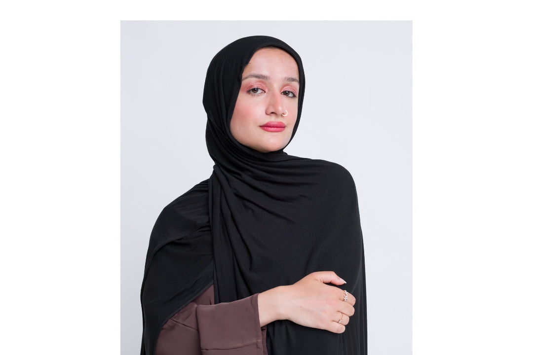 THE ULTIMATE GUIDE TO PREMIUM HIJABS: CHIFFON AND JERSEY STYLES YOU NEED
