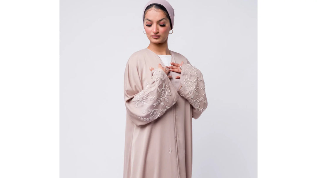 HIJAB AND ABAYA PAIRING: TIPS FOR A COORDINATED LOOK