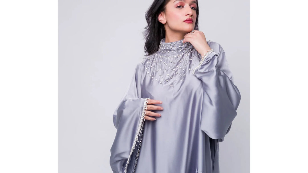 DAY TO NIGHT ABAYA STYLING: TRANSFORM YOUR LOOK EFFORTLESSLY