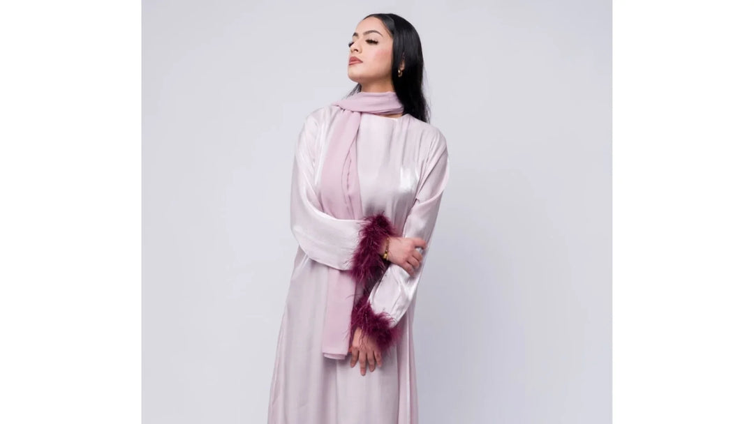 THE BEST FABRICS FOR ABAYAS AND WHEN TO WEAR THEM