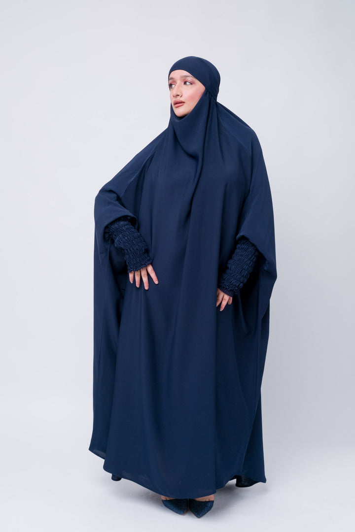 Breathable navy full-length jilbab with elastic wrist detail, ideal for modest everyday wear.