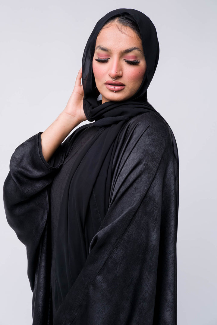 Luxury Open Farasha Abaya in Black velvet satin foil