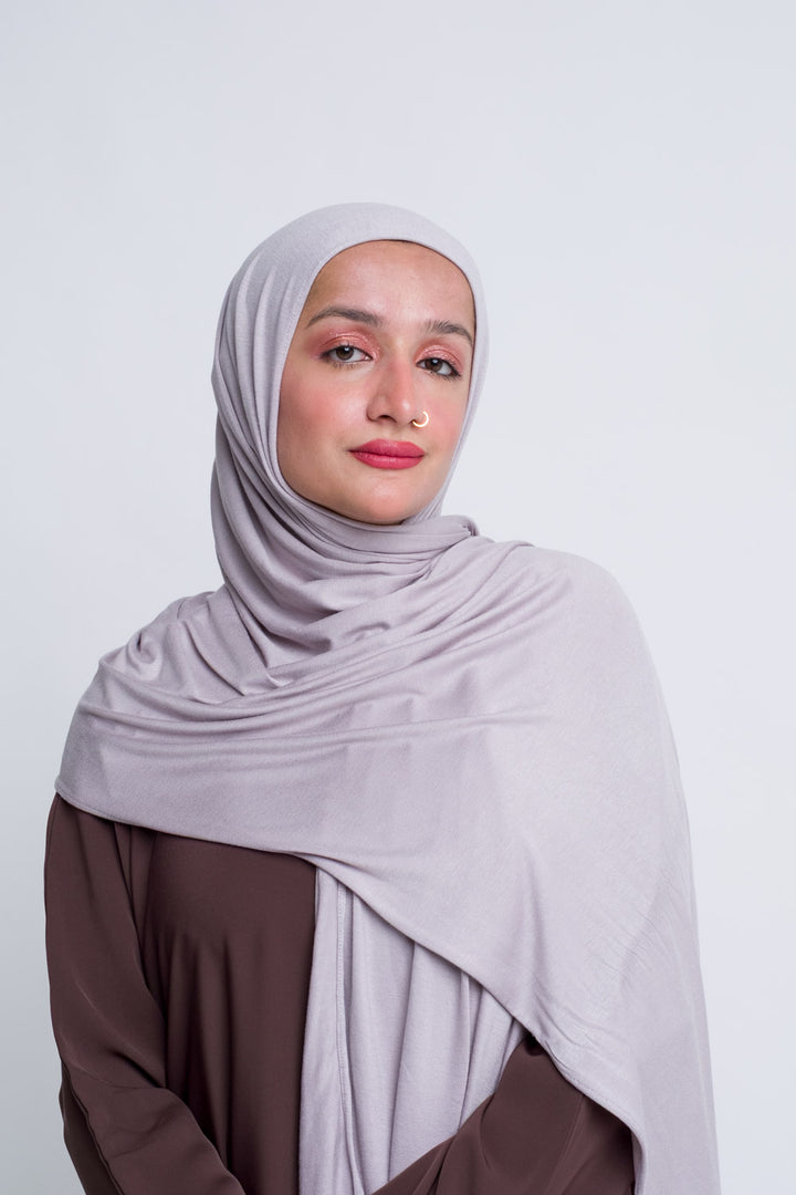 Premium jersey hijab in grey, ideal for modest fashion layering.
