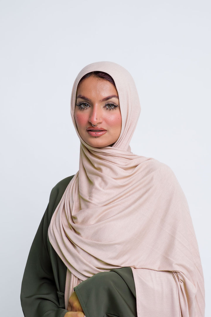 Premium jersey hijab in vanilla tone, ideal for neutral looks.