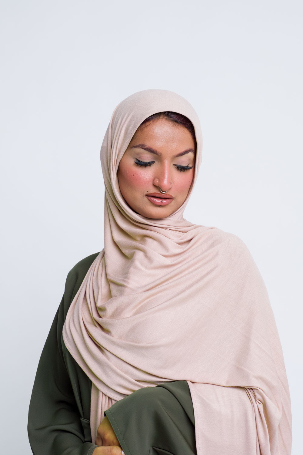 Light beige hijab for Muslim women, non-slip and breathable.